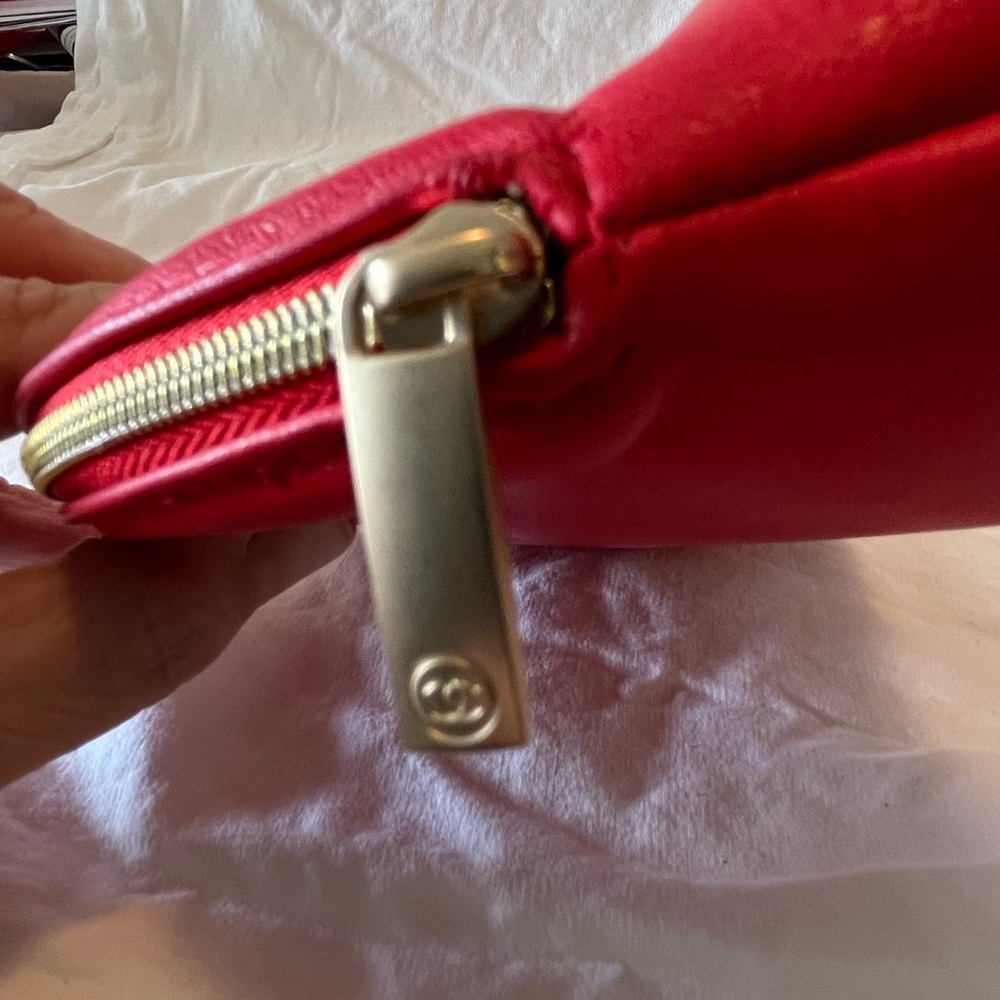 Red CHANEL Faux Leather Makeup Purse - Picture 9 of 9